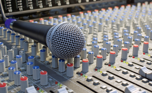 Using sound effects for the theatre